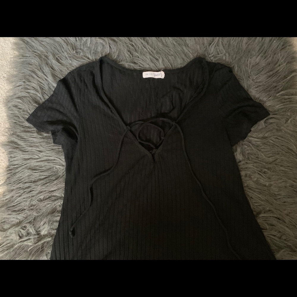 Black lace up tee